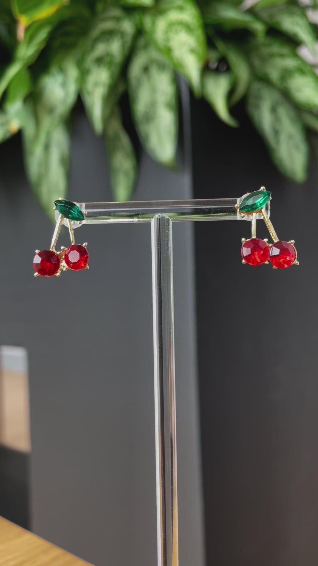 Small glass cherry earrings 