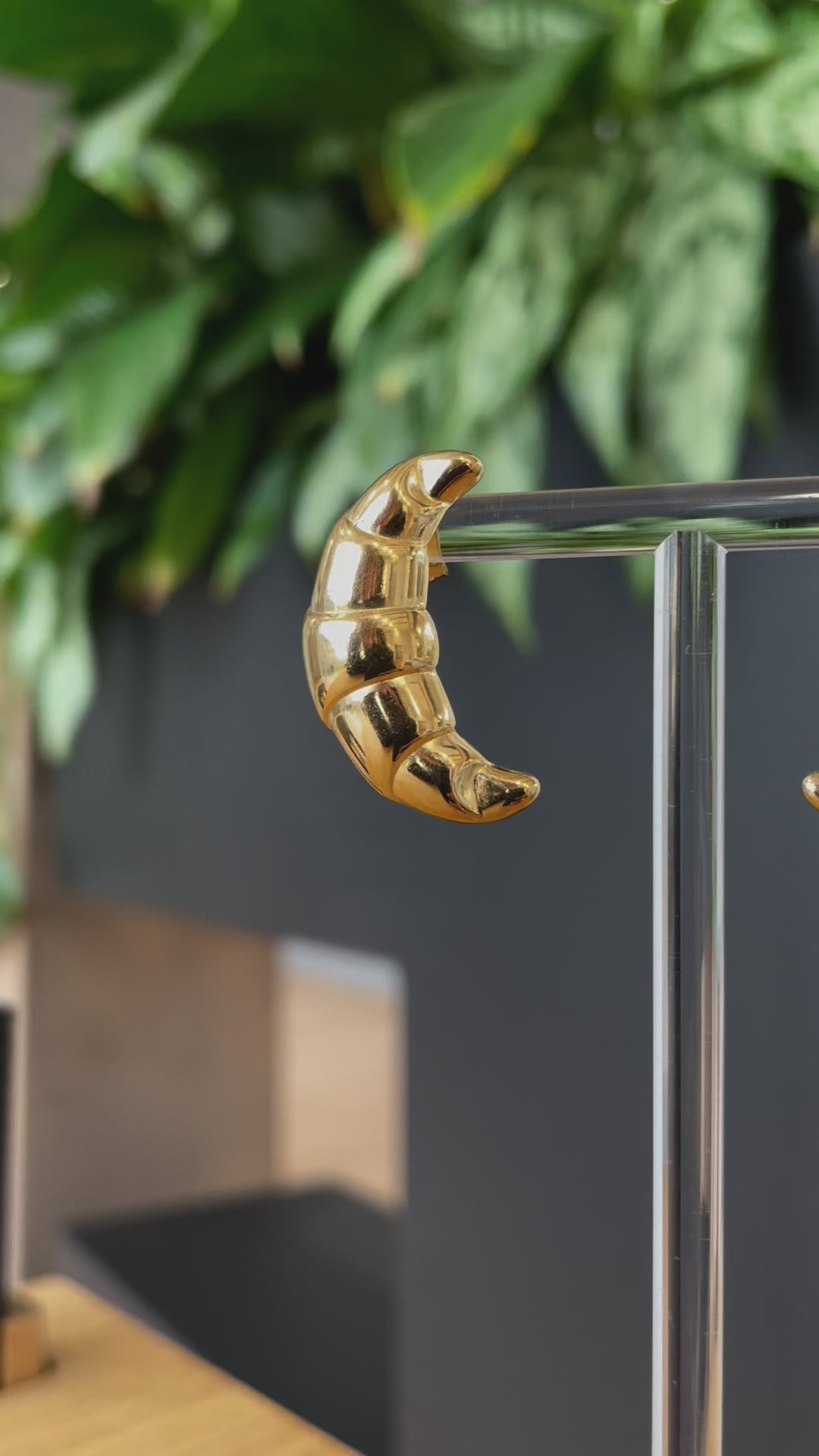 Croissant Earrings 