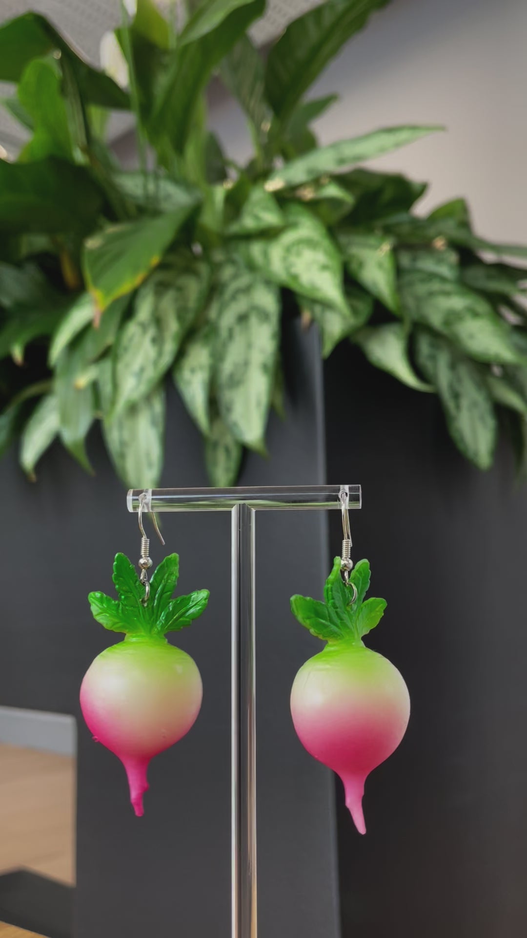 Radish earrings 